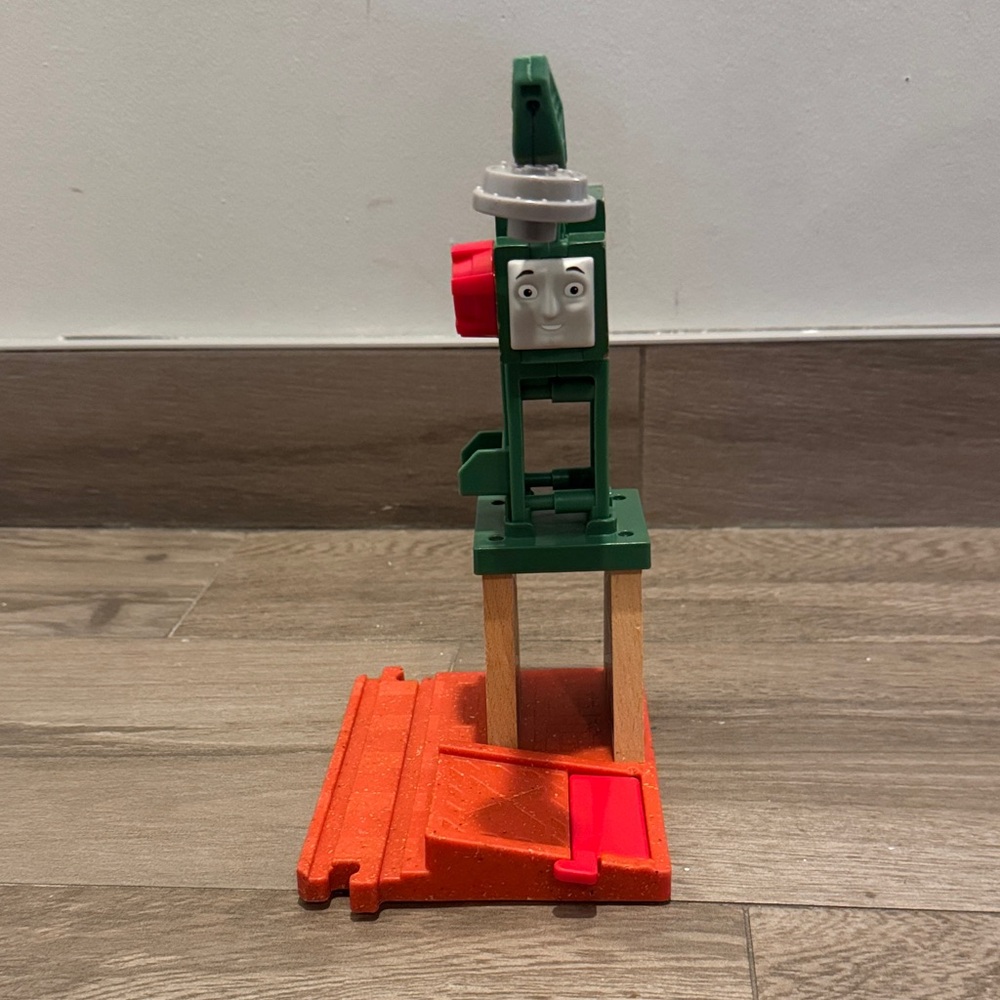 Thomas the Train: Cranky wood connector